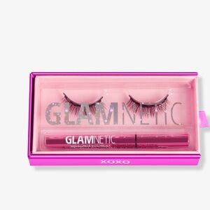 GLAMNETIC 
XOXO 
Pre-Set Magnetic
Lash Kit
Up to 60 wears